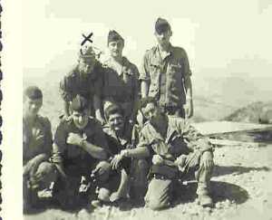 Juillet 1957 - Op�ration au Douar Taourira 
----
sous la croix :
Marc DESVERNES
militaire au 22�me RI
D�cembre 1956 � Septembre 1959
