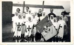 1938 - les Petits Crois�s
----
Germaine XICLUNA
Julie XICLUNA
abb� CARRIERE
abb� SCHWARTZ
Lucie RONQUETTI