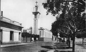 La 3�me EGLISE
----
commenc�e en 1947
finie en 1954
----
Apr�s 1962
3 batiments furent transform�s en mosqu�es :
- La nouvelle Eglise
- le magasin STREET
- le caf� MOTARD 
