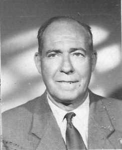 Lucien ANDRE
n� � MILIANA
G�om�tre � T�n�s
puis agriculteur � EL MARSA
�poux de Fernande CAMILLERI
----
d�c�d�