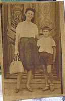 Suzanne ATONATTY
avec son fils 
Roger ATONATTY