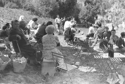 Montenotte Avril 1955
----
Les fameux picnic du lundi de P�ques
au moulin de Montenotte. Familles :
AUTHIE - LEDESMA - JONET - SALVANO 