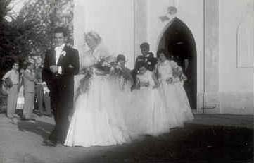 8 Aout 1953
-----
Mariage de
de Lucette LEDESMA 
et Yvon AUTHIE 
� Montenotte
----
Genevi�ve JONET
Annie JONET
Alain LEDESMA
etc