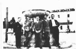 photo de 1928
----
Armand DECANIS
X
X
BENMEHEL
Alexandre CAMILLERI