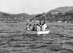 Bateau de la Famille CAMILLERI
pour la F�te du 15 Ao�t
"Le Neptune"
vol� en juillet 1961