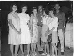 15 Ao�t 1962
Villefranche de Lauraguet
Familles CAMILLERI & BREAUD
----

Viviane BREAUD
Christiane CAMILLERI
Jacqueline BREAUD
Jean Michel FOUCAULD
Marie Ange BREAUD
Mich�le BIRGI
Jean Paul CAMILLERI

