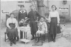 Joseph Fran�ois CAMILLERI
et sa famille
----
Xavi�re CAMILLERI
Henri SUAOS
Joseph CAMILLERI
Alexandre CAMILLERI
Fernande CAMILLERI