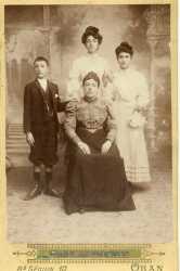 Jos�phine CAMILLERI
----
2�me enfant de Joseph
avec Ramona GARCIA
(1er mariage)
----
�pouse MAGRO 
1864-1952
----
4 enfants :
Joseph MAGRO
Eug�nie MAGRO
Louise MAGRO
Paul MAGRO