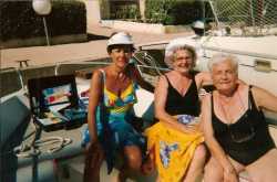 Christiane CAMILLERY
Georgette LEY
Louisette ANDRE