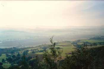 Route d'Orl�ansville
Vue sur CAVAIGNAC et FLATTERS