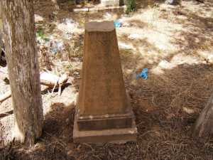 C�sar SAUVAYRE
�poux de Cl�mentine CASTRE
d�c�d� le 31-12-1868
� l'�ge de 54 ans