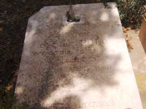 Emmanuel POLO
Vice-Consul d'Espagne
d�c�d� le 28-8-1880
� l'�ge de 38 ans