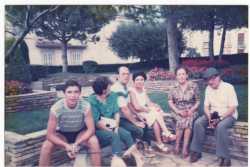 Famille CIXOUS
----
R�my Michel
fils de Josette CIXOUS
Danielle CIXOUS
Michel Paul (dcd)
�poux de Josette CIXOUS
Josette CIXOUS
et les parents 
Claire et Joseph CIXOUS (dcd)