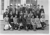 1952
Classe de 5�me
----
en Haut : 
2- Mami 
3- Jean Pierre Vicidomini
7- Marques
8- Marc Langendorf
9- Jean Pierre Montabric
10- Yvon Perez
11- Jacques Martinez 
2�me rang : 
1- Raymond Rom�o 
Assises : 
1- Geogette Gard
2- Evelyne Bensaid
3- Ren�e Esposito
4- Denise Xicluna
5- Jacqueline Rouso
6- Janine Gassier
7- BEKKAT-BERKANI Fatiha
8- Yvette Cervera
9- Eliette Sohler