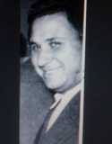 Ren� CHOUKROUN
en 1955 � T�n�s
----
il nous a quitt� le 6 Novembre 2008
----
Il y a 46 ans il avait choisi de partir au Canada pour une nouvelle Vie
