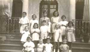 Juin 1942
� la Commune Mixte
----
Communion 
de Francis EBERT
Francis - Fran�oise - Doudou