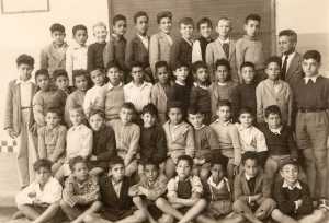 CM2 ou Certificat d'Etude
Classe de L�on FEREDJ
----
2� rang de gauche � droite :
N� 9 on dirait Henri Loison

assis :
BOURAHLA
CHERDOUD
X
BOUKHEDIA
ALEM
YOUSFI
FERHAOUI M.
Marcel MAZELLA