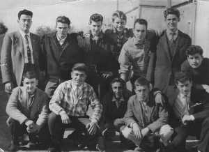 Conseil de R�vision
----
en haut :
un Fils CANO
Christian PAYA
CLAUDEL ?
Bruno GOTNICH
Norbert GARCIA
Michel LOFFREDO

en bas:
Marcel MAZELLA
PAYA ?
Jean-Pierre SINTES
Marcel CLAIREVOIE
X