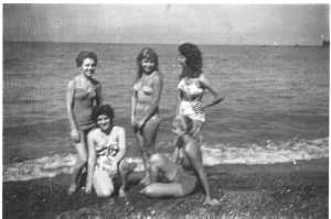 les Pin-Up ...
Marie Paule CRESPO
Evelyne BENSAID
Josiane GARCIA
Janine GASSIER