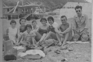 1952 
TENES - sur la plage
Famille XICLUNA
----
X= DEGAETANO