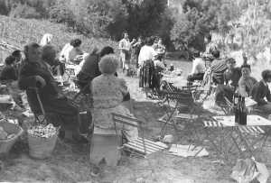 Montenotte Avril 1955
----
Les fameux picnic du lundi de P�ques
au moulin de Montenotte. Familles :
AUTHIE - LEDESMA - JONET - SALVANO 
