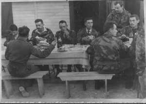 CHASSERIAU 1960
----
Commando KIMONO 36
----
S/Lt LALLEMAND
Capitaine PRIGIERE
Lieutenant TORDO
S/Lt BOUAZARD
X
X
X