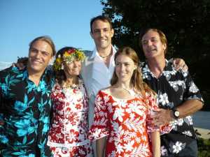 Et� 2007
La Famille LEYRAL
au mariage de Mike
----
Jimmy
Mich�le
Mike
Peggy-Tehani
Pierre