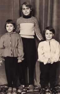 vers 1953
Helyett, Jocelyne 
et Mich�le LACURIE