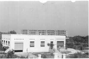 1961 - la maison de l'Hydraulique
et le lotissement HLM derri�re