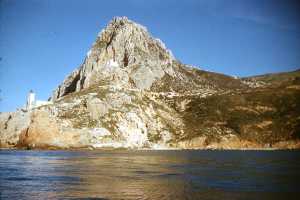 LE CAP TENES
Vue sur la plage de "T'ghalimt" extr�mit� occidentale du Cap T�n�s