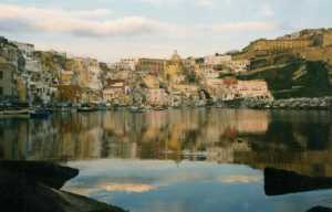la Famille LUBRANO
est originaire de 
l'ile de PROCIDA 
en Italie