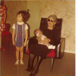 1975 - TOULOUSE
Marie XICLUNA - 96 ans
Chez Marguerite MARTIN