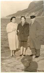 Rosette WERY
Lucienne PEREZ
(�pouse de Paul CACCIUTOLO)
Paul CACCIUTOLO
(Charpentier de Marine)