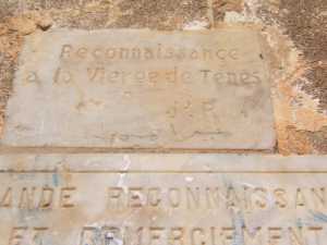 Statue de La Vierge
Plaques de remerciements