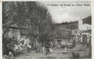 Vieux T�n�s
La place principale
 "Er-Rahba"