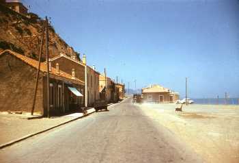 La Marine
----
� gauche :
Suchy
Cixou
Rom�o
Scotto ...